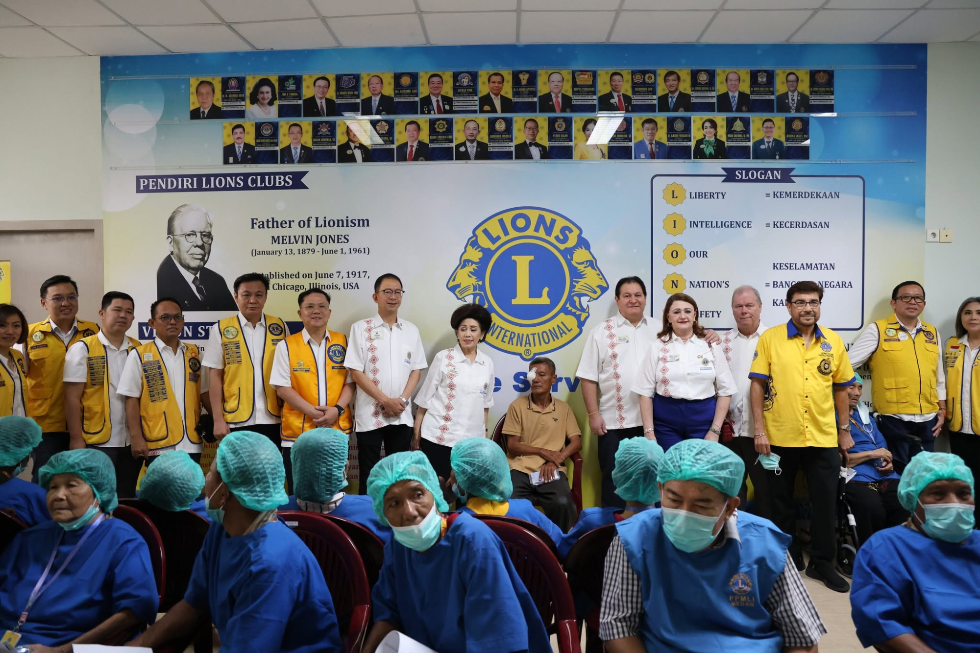 Lions members with patients at a vision care camp